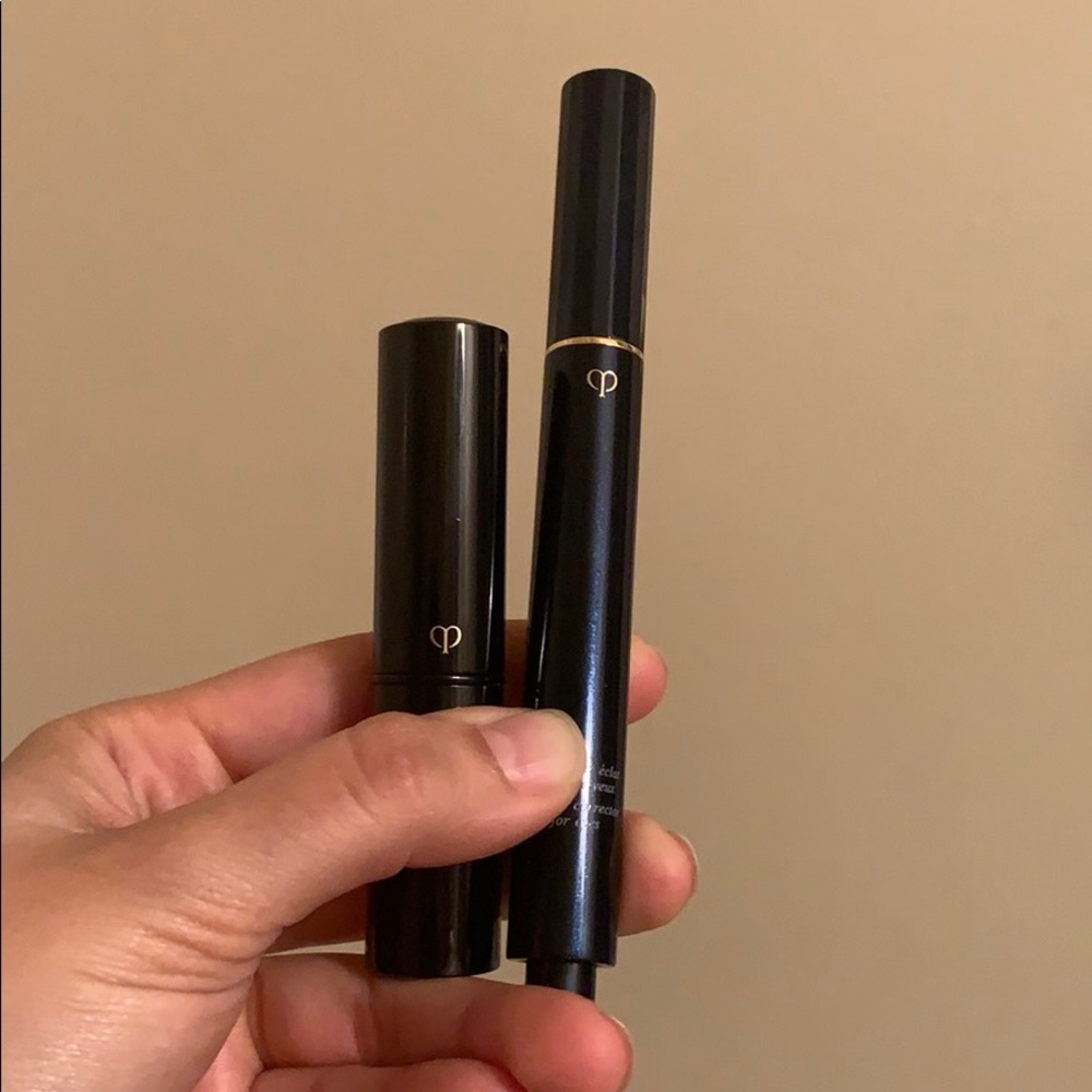 Clé De Peau Beauty Concealers (Almond)